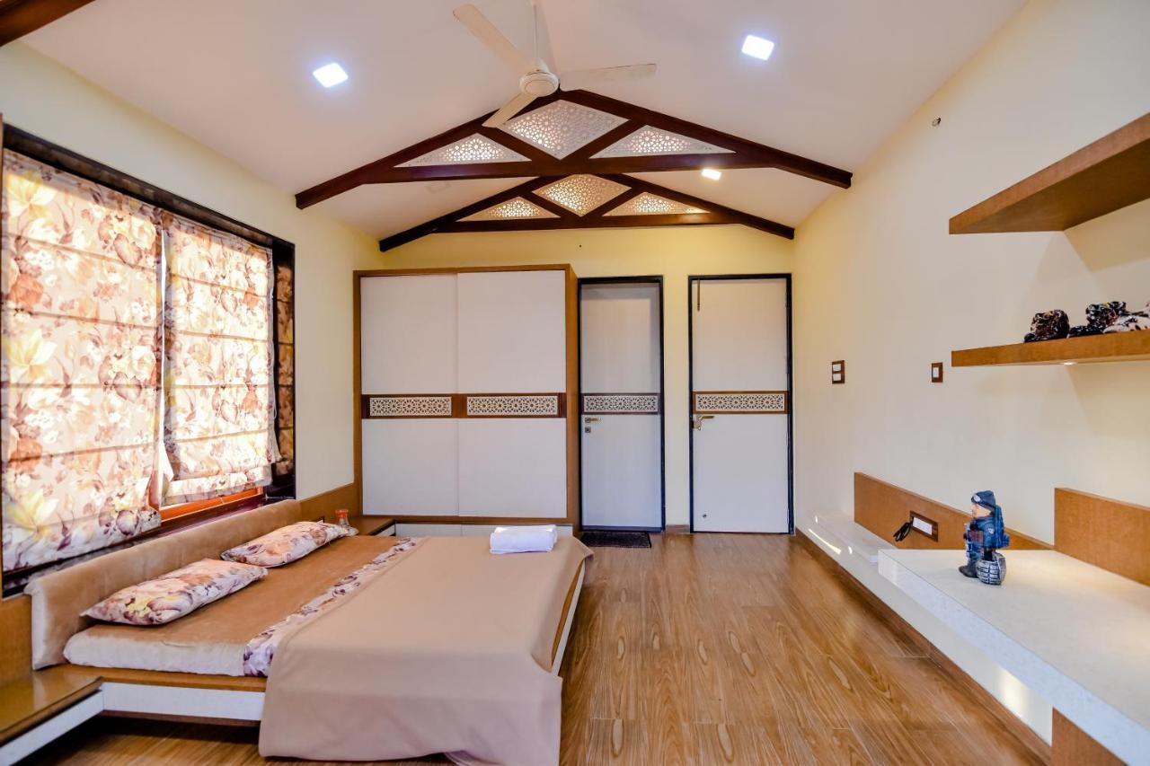 Lifeline Villas - Luxurious Taraangan 4 Mountain View Villa With Biggest Pool And Huge Open Area Lonavala Eksteriør bilde