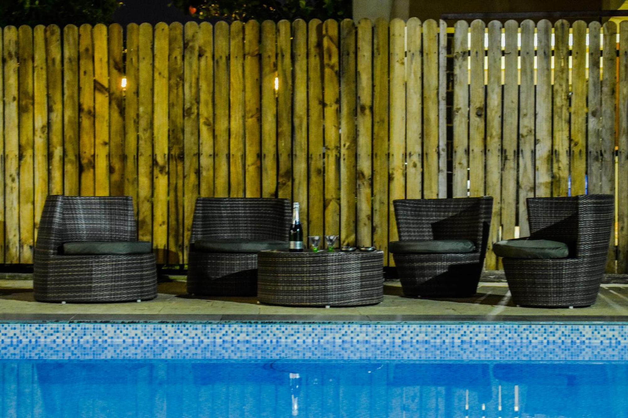 Lifeline Villas - Luxurious Taraangan 4 Mountain View Villa With Biggest Pool And Huge Open Area Lonavala Eksteriør bilde